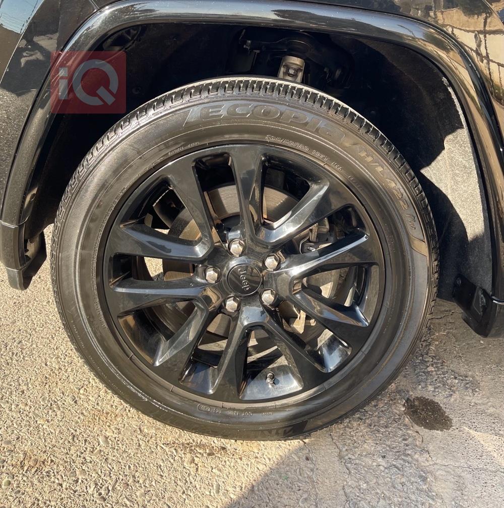 جيب جراند شيروكي